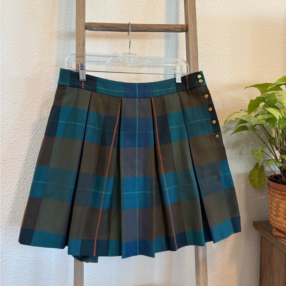 Tommy Hilfiger school girl style plaid skirt